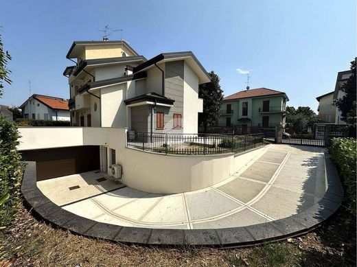 Villa - Cernusco sul Naviglio, Milão