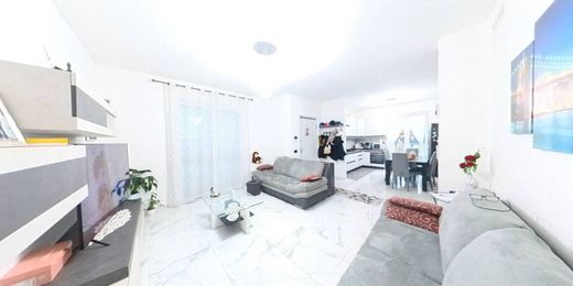 Villa en Trezzano Rosa, Milán