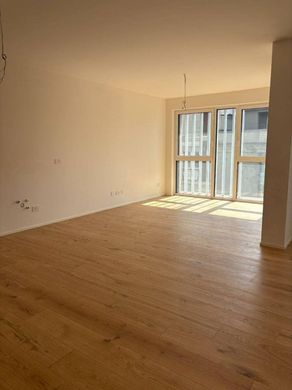 Appartement in Monza, Provincia di Monza e della Brianza