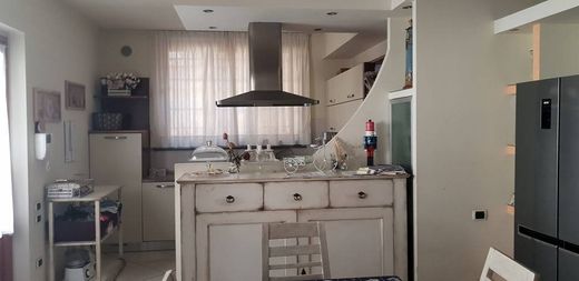 Villa en Prato, Provincia di Prato