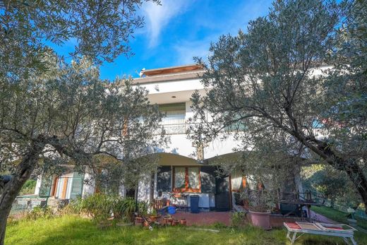 Villa in Varazze, Provincia di Savona