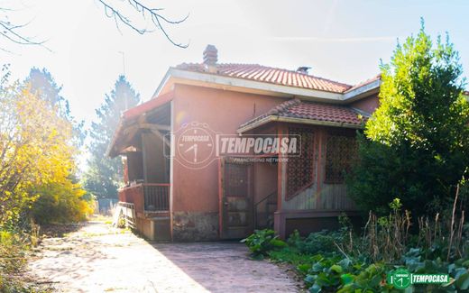 Villa in Triuggio, Provincia di Monza e della Brianza