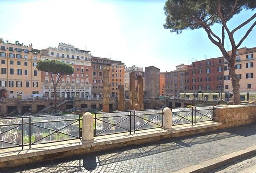 Apartment / Etagenwohnung in Rom, Latium