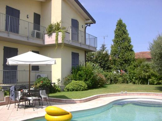 Villa in Mazzano, Provincia di Brescia