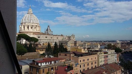 Apartment / Etagenwohnung in Rom, Latium