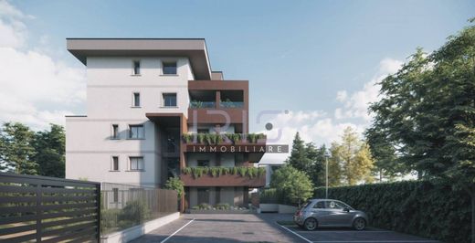 Bovisio-Masciago, Provincia di Monza e della Brianzaのペントハウス