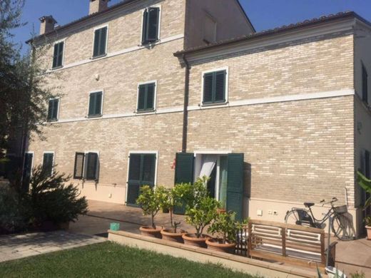 Maison de luxe à Fano, Pesaro et Urbino