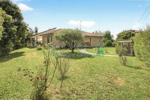 Villa en Camparada, Provincia di Monza e della Brianza