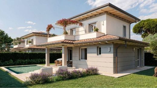 Villa in Pietrasanta, Provincia di Lucca