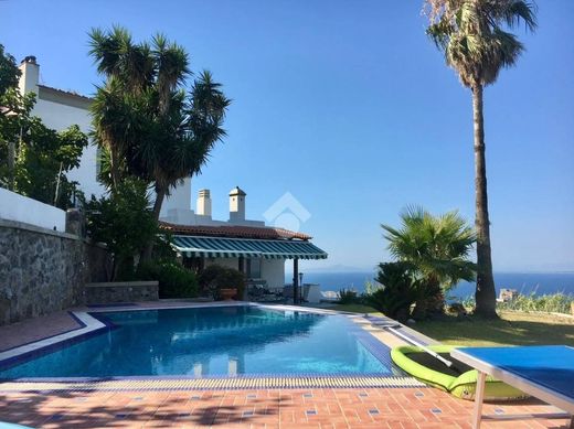 Villa a Ischia, Napoli