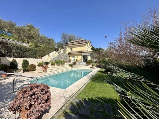 别墅  Fosdinovo, 马萨-卡拉拉省