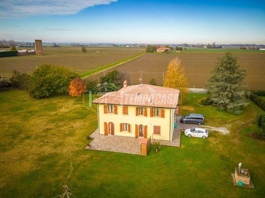 Villa in Galliera, Bologna