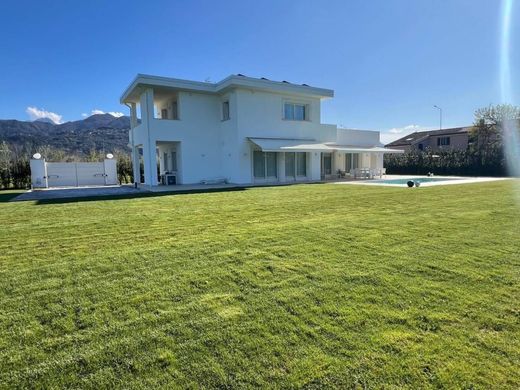 Villa à Pietrasanta, Lucques