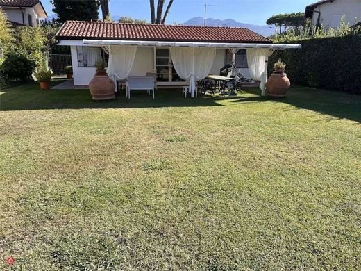 아파트 / 포르테 데이 마르미, Provincia di Lucca