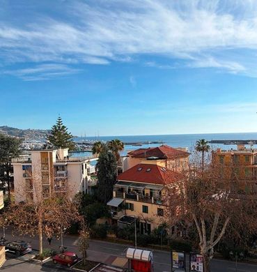 套间/公寓  San Remo, 因佩里亚省