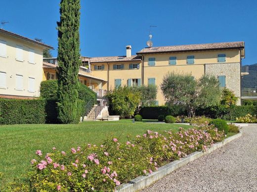 아파트 / Costermano, Provincia di Verona