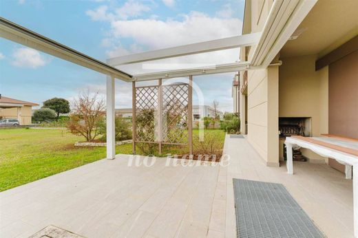 Villa Santa Lucia di Piave, Treviso ilçesinde