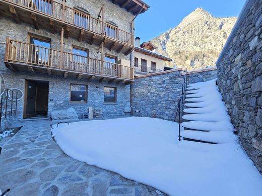 Appartement in Courmayeur, Valle d'Aosta