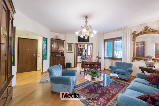 아파트 / 밀라노, Città metropolitana di Milano