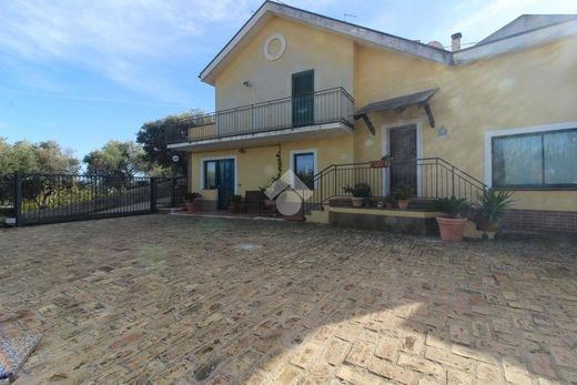 Villa in Pescara, Provincia di Pescara