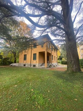 Вилла, Canzo, Provincia di Como