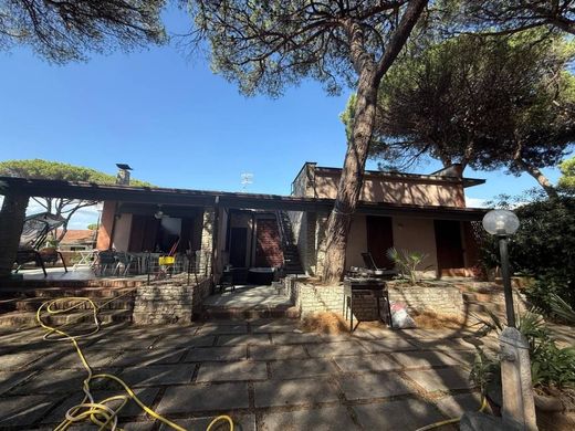 Вилла, Cellole, Provincia di Caserta