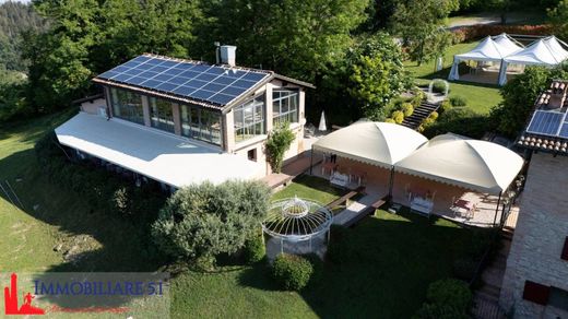 Landsitz in Monte San Pietro, Bologna