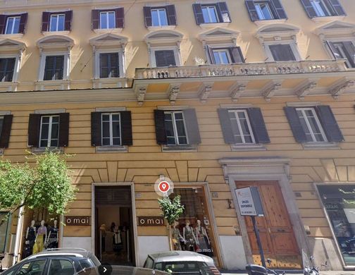 Apartment in Rome, Latium