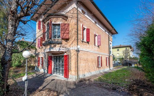 别墅  Castellarano, 雷焦艾米利亚省