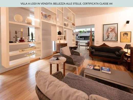Villa a Vizzolo Predabissi, Milano