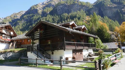 Villa in Gressoney-Saint-Jean, Valle d'Aosta