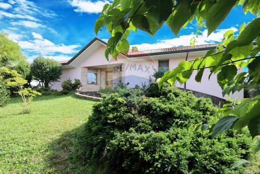 Villa en Cornate d'Adda, Provincia di Monza e della Brianza