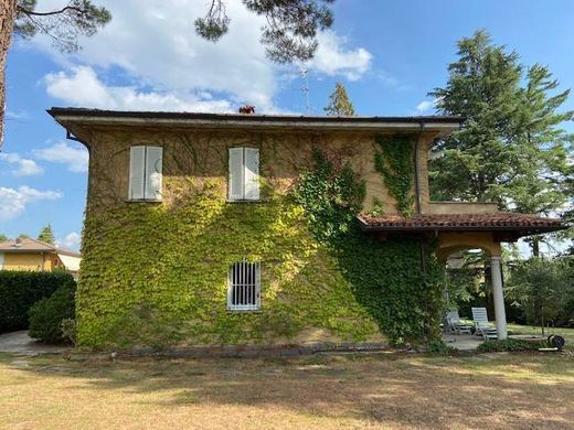 Villa in Barasso, Provincia di Varese