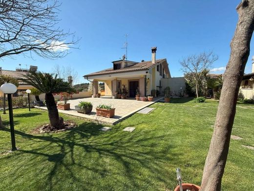 Sant'Angelo Romano, ローマのヴィラ