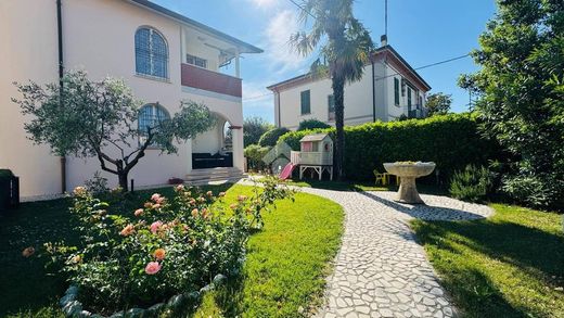 Вилла, Castel Bolognese, Provincia di Ravenna