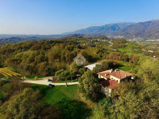 Villa a Cavaso del Tomba, Treviso