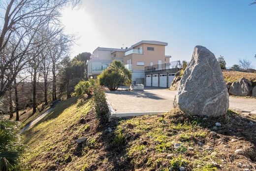 Daire Montevecchia, Lecco ilçesinde