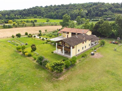 Landsitz in Castiglione delle Stiviere, Mantua