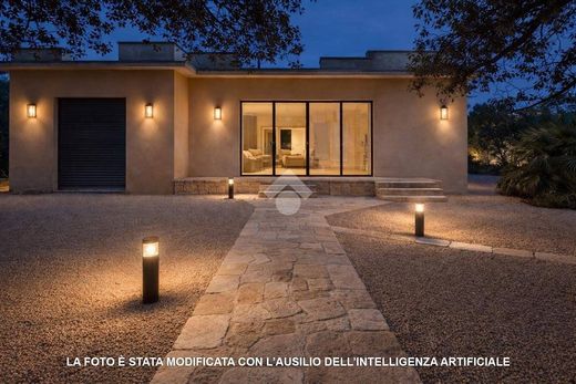 Villa in Brindisi, Provincia di Brindisi