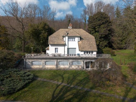 Villa Comerio, Varese ilçesinde
