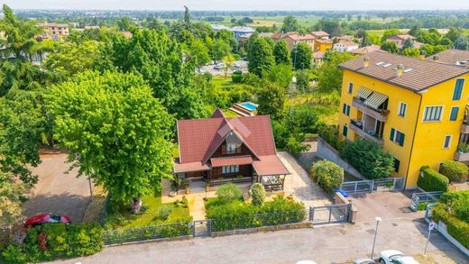 Villa in Reggio nell'Emilia, Provincia di Reggio Emilia