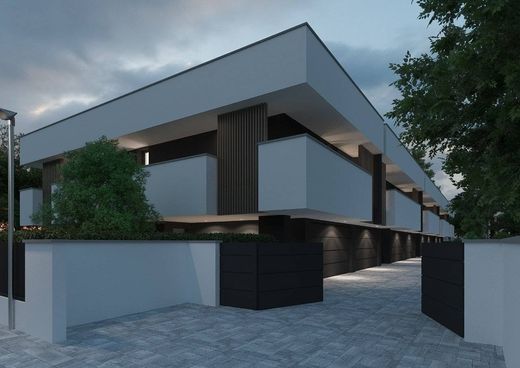 Terraced house in Modena, Provincia di Modena