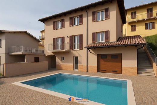 Villa en Montegrosso, Provincia di Asti