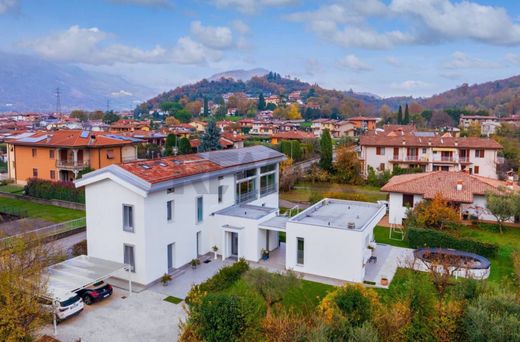 Вилла, Gavardo-Sopraponte, Provincia di Brescia