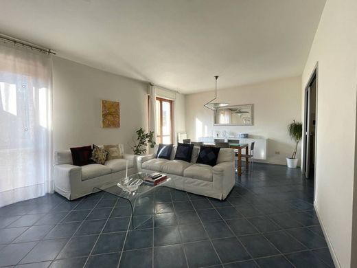 Διαμέρισμα σε Sesto Fiorentino, Province of Florence