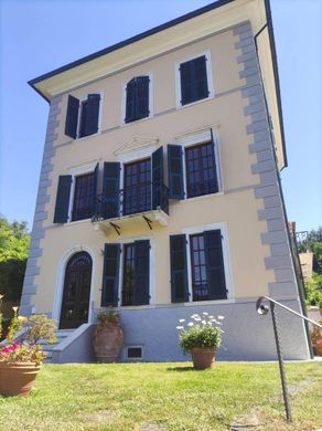 Villa in Carrara, Provincia di Massa-Carrara