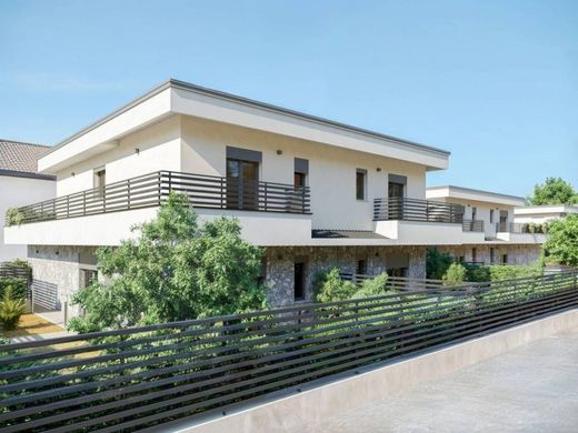 Villa en Seveso, Provincia di Monza e della Brianza