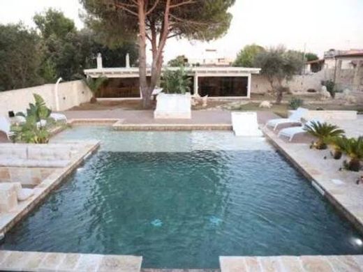 Villa - Manduria, Provincia di Taranto