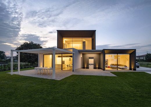 Villa in Fidenza, Provincia di Parma