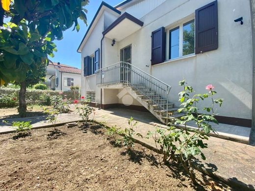 Villa in Santarcangelo di Romagna, Provincia di Rimini